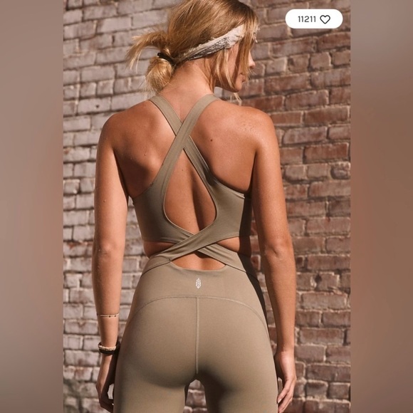 Free People Movement Back it Up- Romper Sage Beige NWT Size XS - Picture 5 of 10